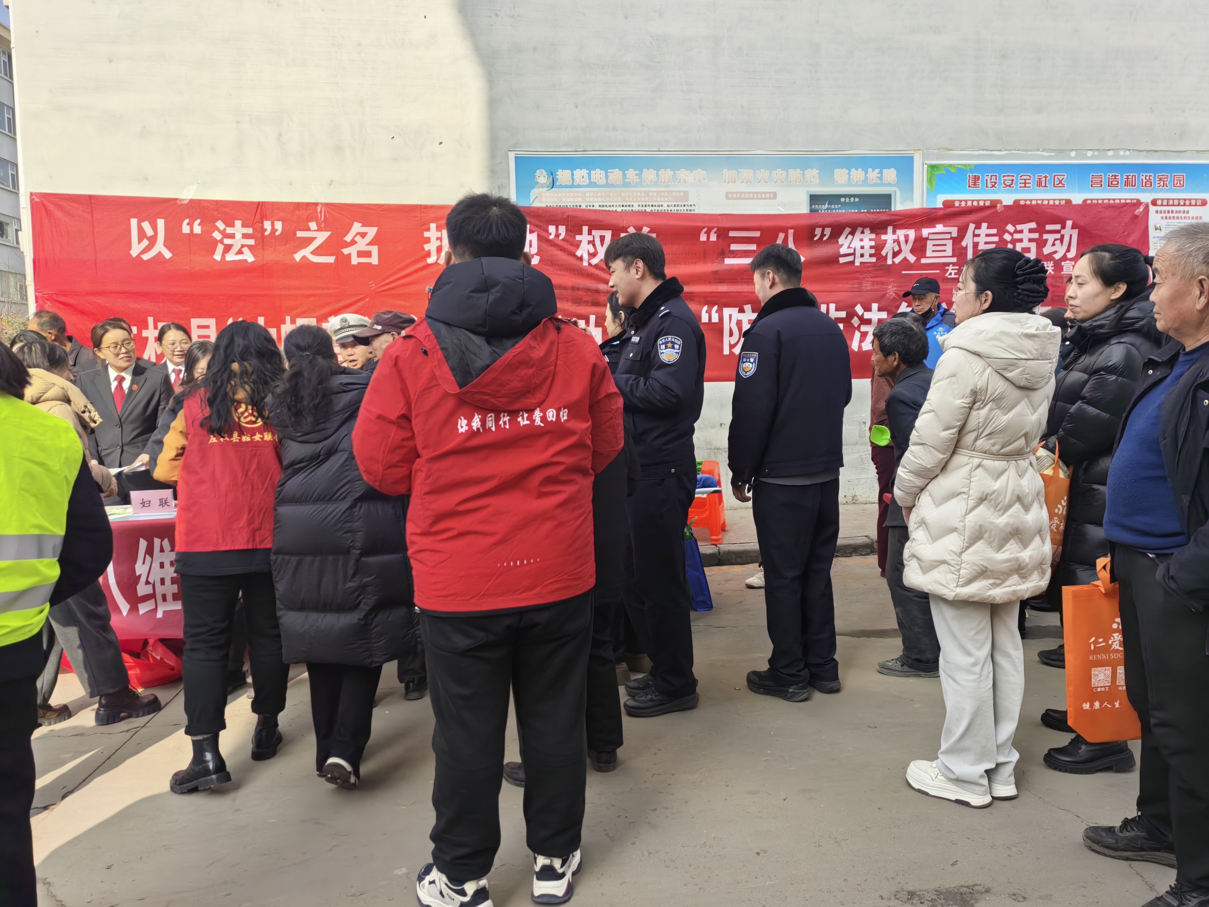 c9b97c0d654059adc70f5e3f63dff12.jpg